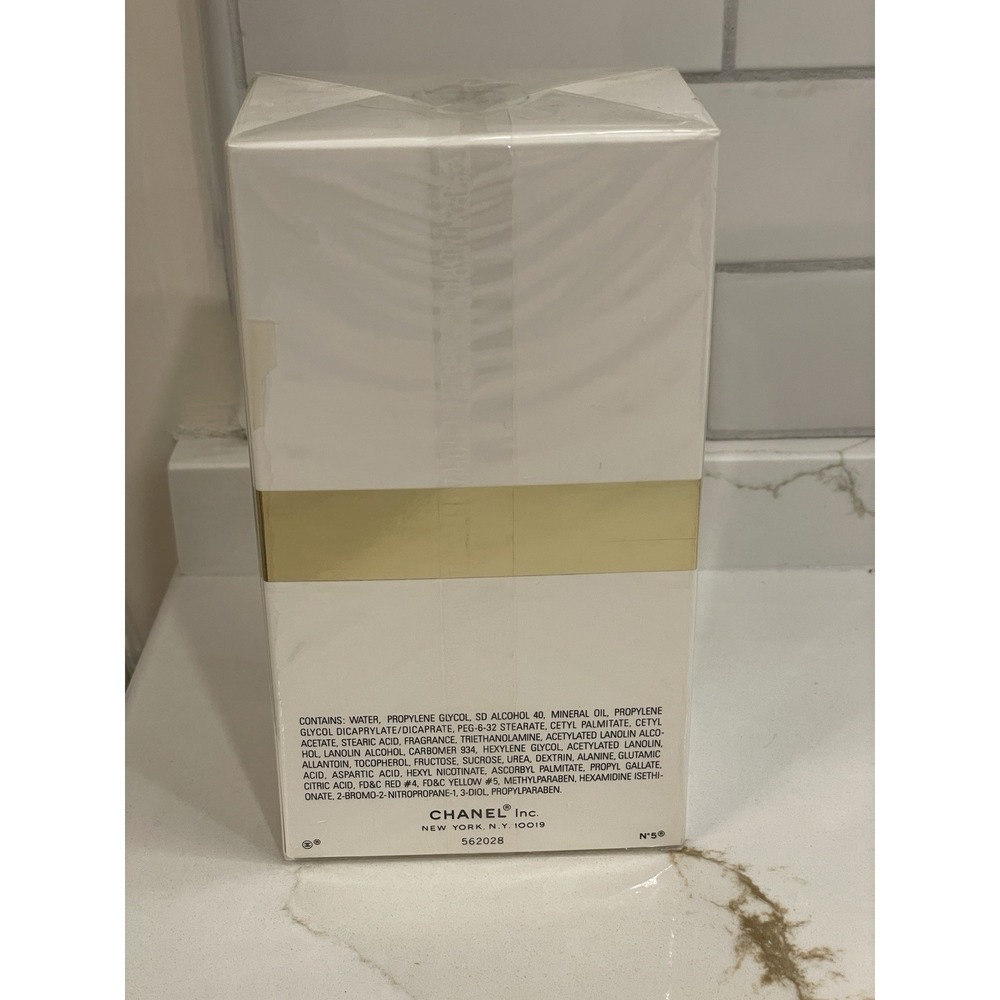 Vintage Chanel No 5 Body Lotion Perfumed Scented 7 fl oz/207 ml Box Sealed - Picture 3 of 4
